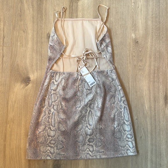 NWT Urban Outfitters Snakeskin Mini Dress - Picture 4 of 4